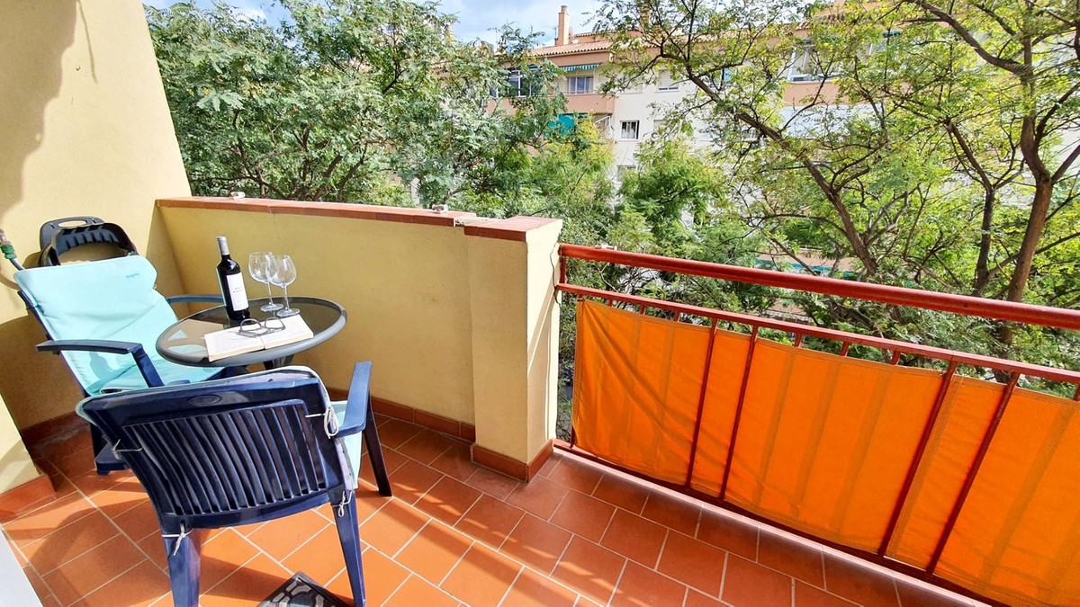 Se vende Apartamento Planta Media de 3 dormitorios en Costa Del Sol, Málaga, España