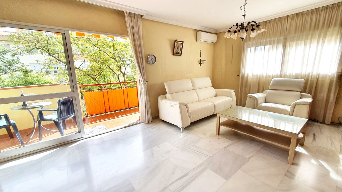 Se vende Apartamento Planta Media de 3 dormitorios en Costa Del Sol, Málaga, España