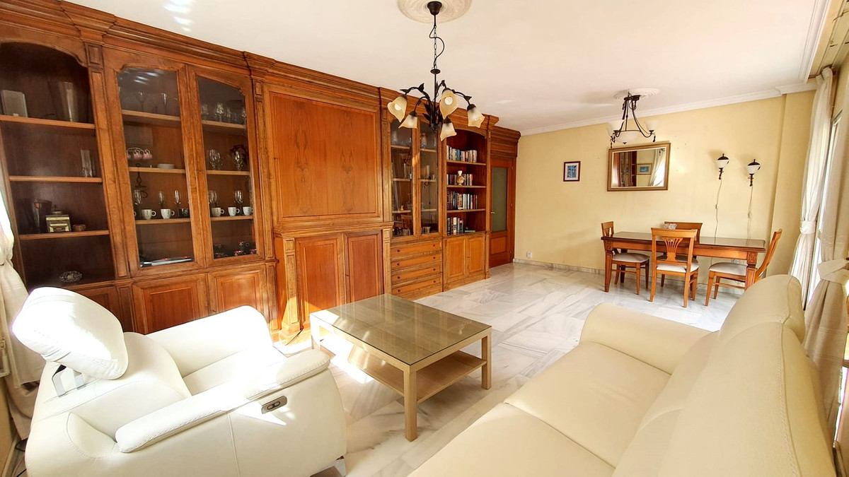Se vende Apartamento Planta Media de 3 dormitorios en Costa Del Sol, Málaga, España
