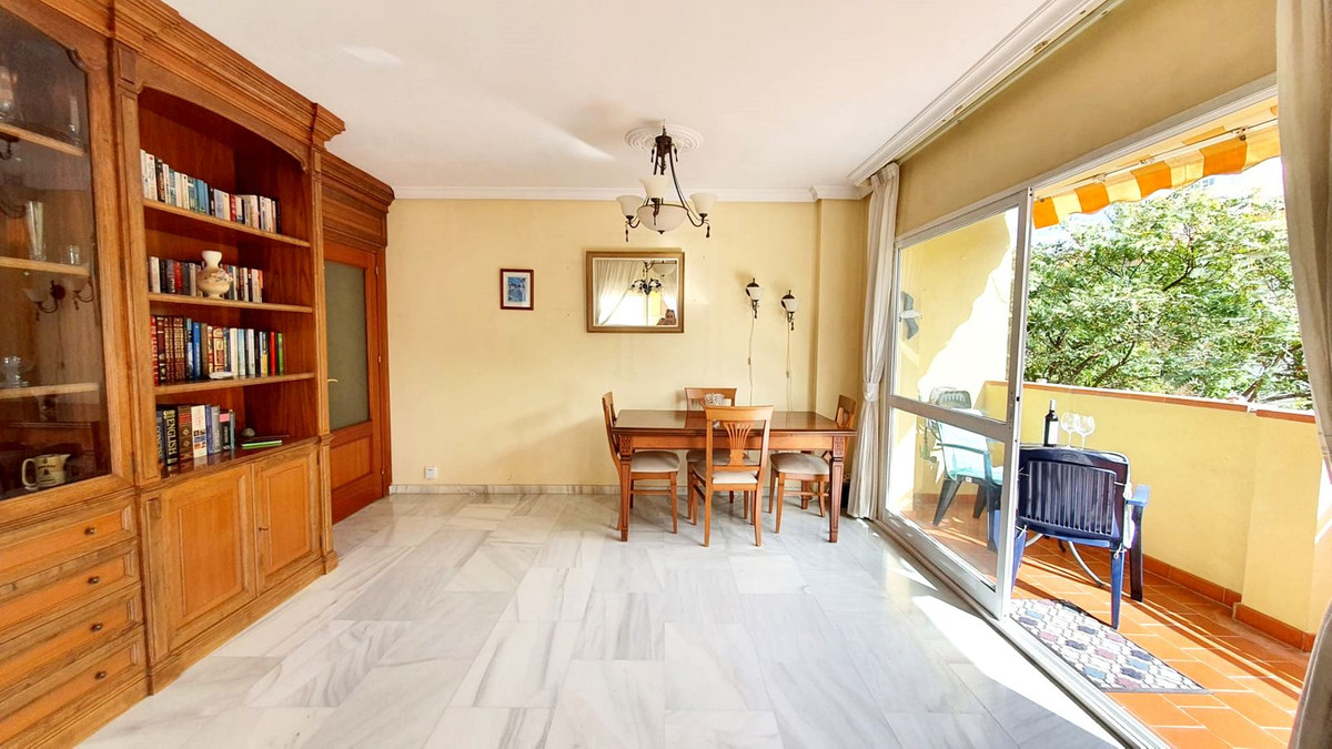 Se vende Apartamento Planta Media de 3 dormitorios en Costa Del Sol, Málaga, España