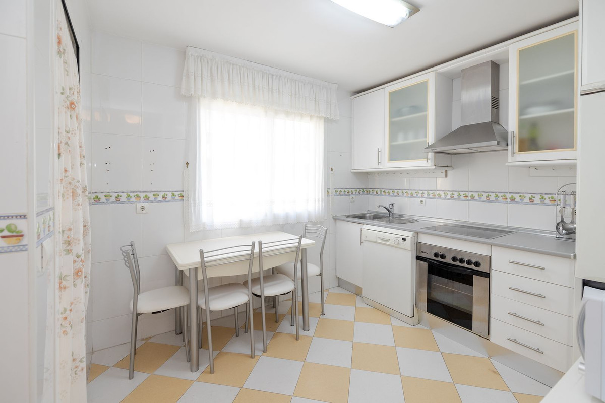 3 Bed Apartment for sale in Benalmadena Costa Del Sol, Málaga, Spain