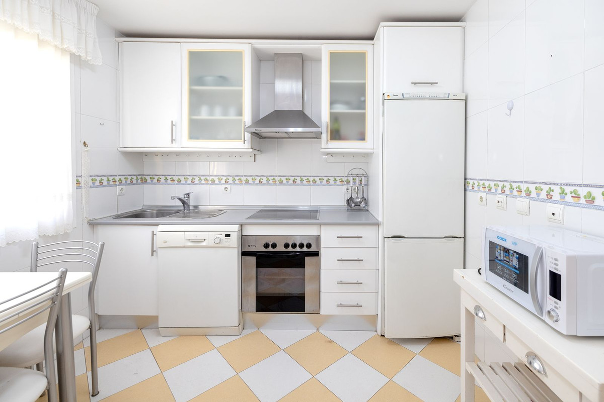 3 Bed Apartment for sale in Benalmadena Costa Del Sol, Málaga, Spain