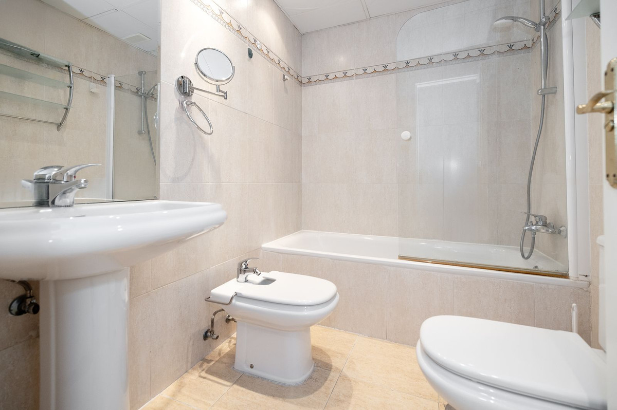 3 Bed Apartment for sale in Benalmadena Costa Del Sol, Málaga, Spain