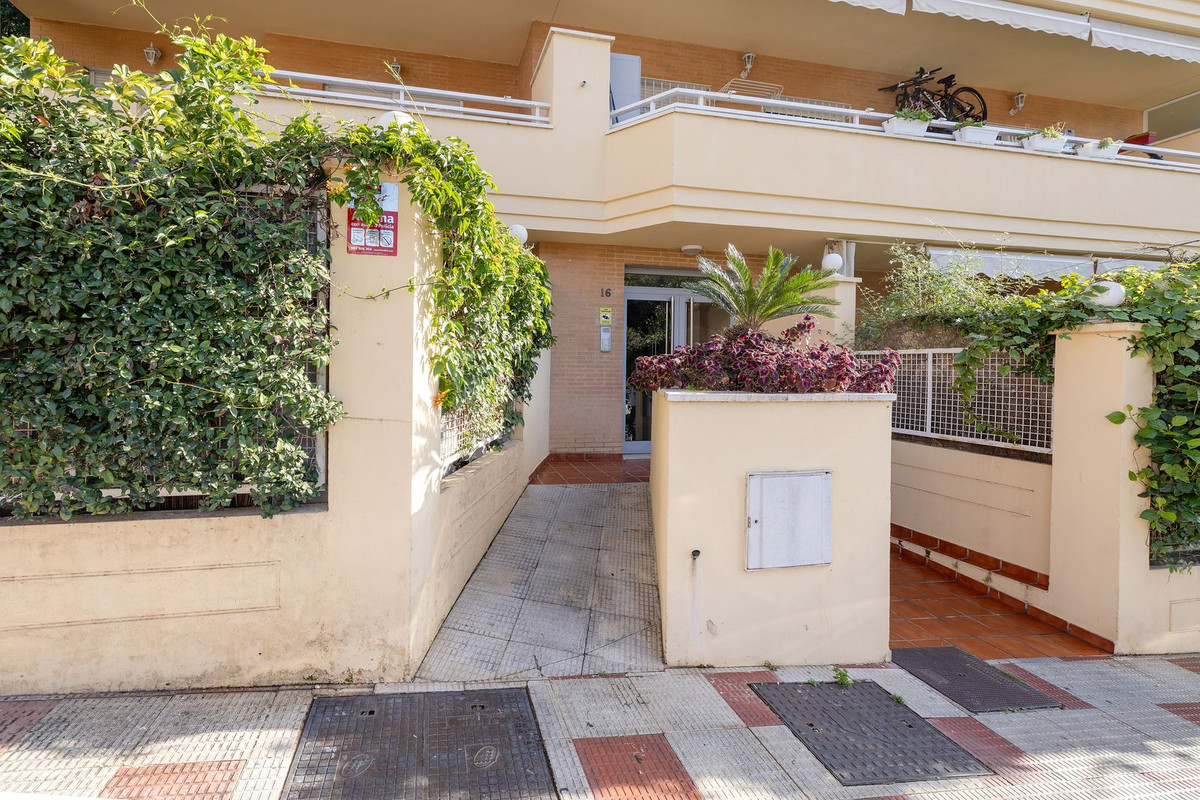 3 Bed Apartment for sale in Benalmadena Costa Del Sol, Málaga, Spain
