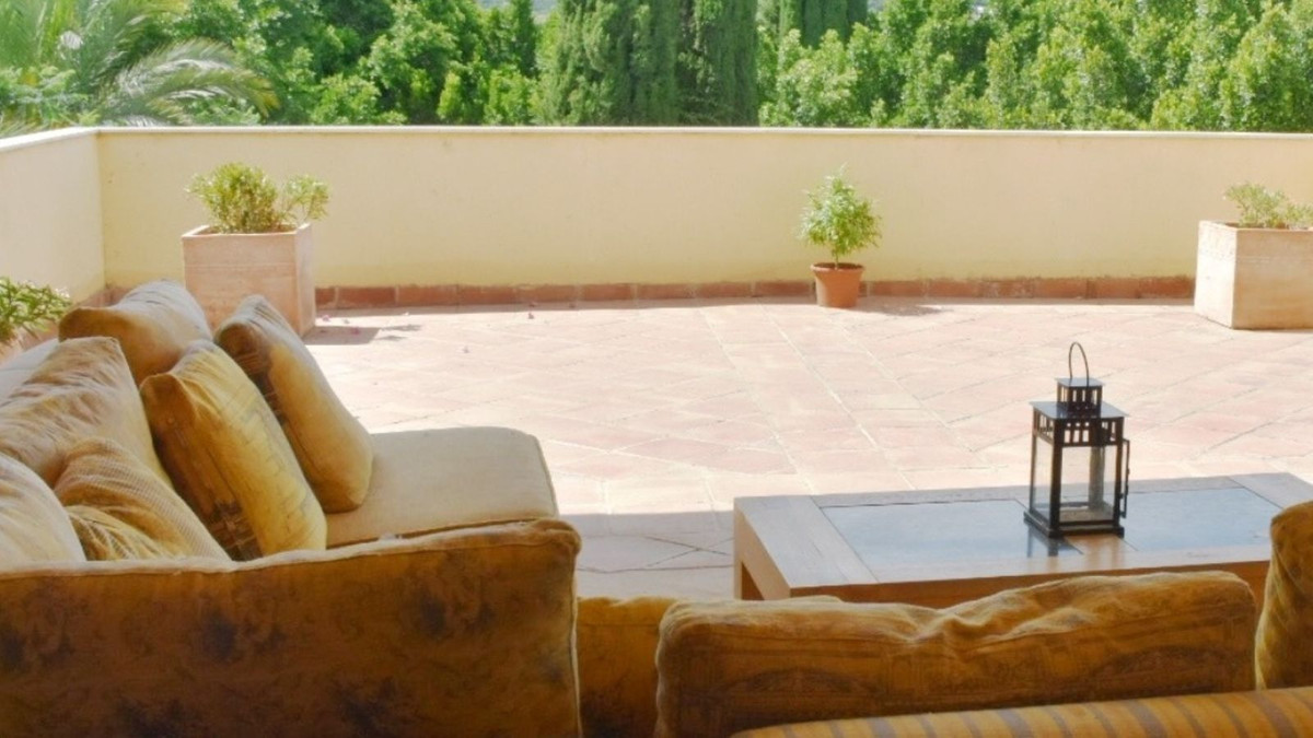 Se vende Villa - Chalet de 4 dormitorios en Costa Del Sol, Cadiz, España
