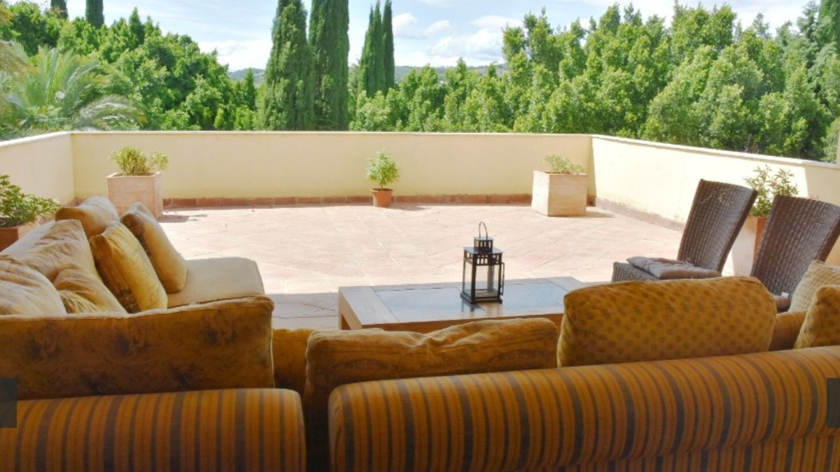 Se vende Villa - Chalet de 4 dormitorios en Costa Del Sol, Cadiz, España