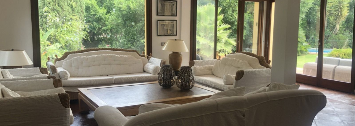 Se vende Villa - Chalet de 4 dormitorios en Costa Del Sol, Cadiz, España