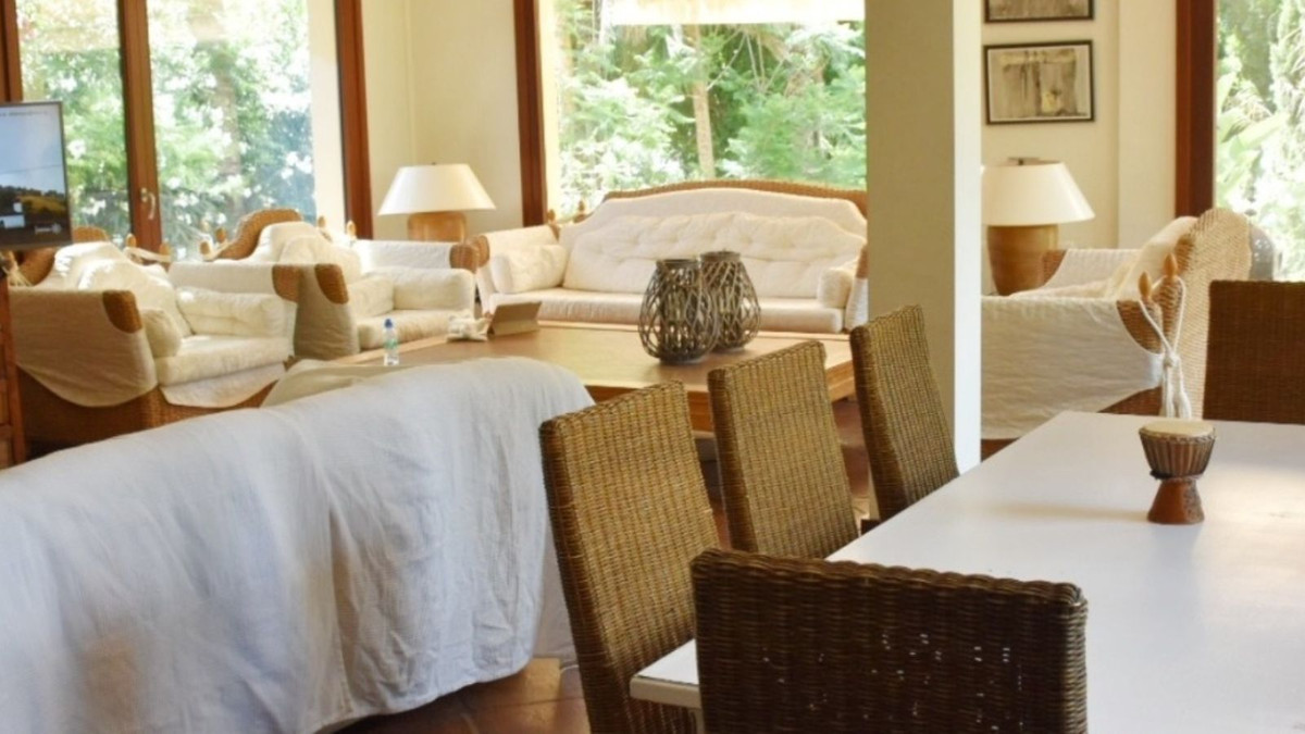 Se vende Villa - Chalet de 4 dormitorios en Costa Del Sol, Cadiz, España