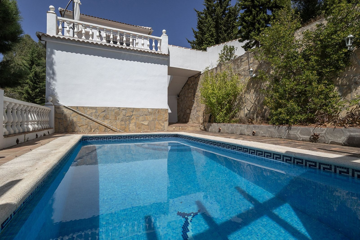 4 Bed Townhouse for sale in Cómpeta Costa Del Sol East, Málaga, Spain