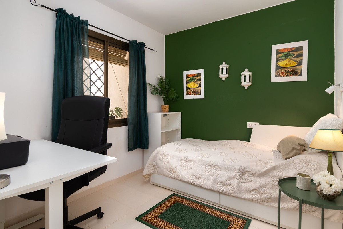 3 Bed Apartment for sale in Fuengirola Costa Del Sol, Málaga, Spain