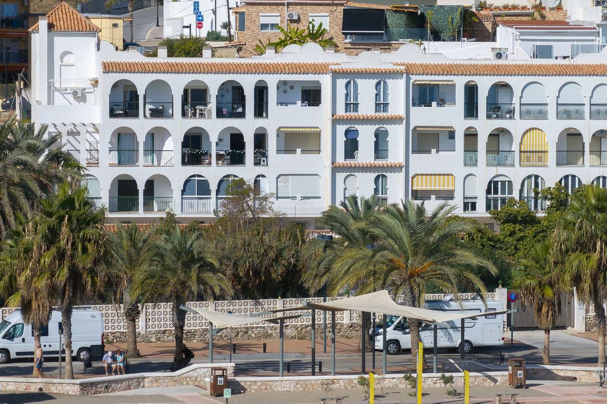 3 Bed Apartment for sale in Fuengirola Costa Del Sol, Málaga, Spain