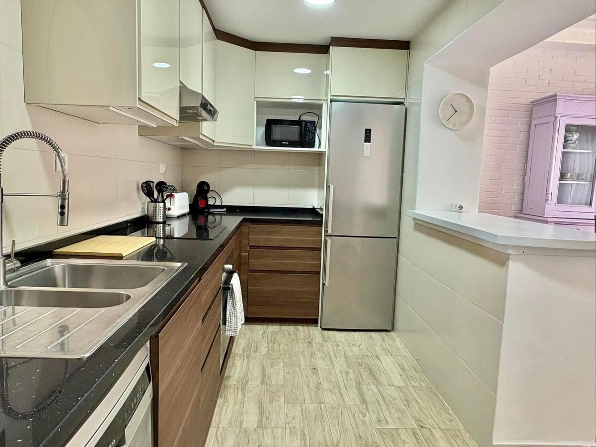 2 Bed Apartment for sale in La Quinta Costa Del Sol, Málaga, Spain
