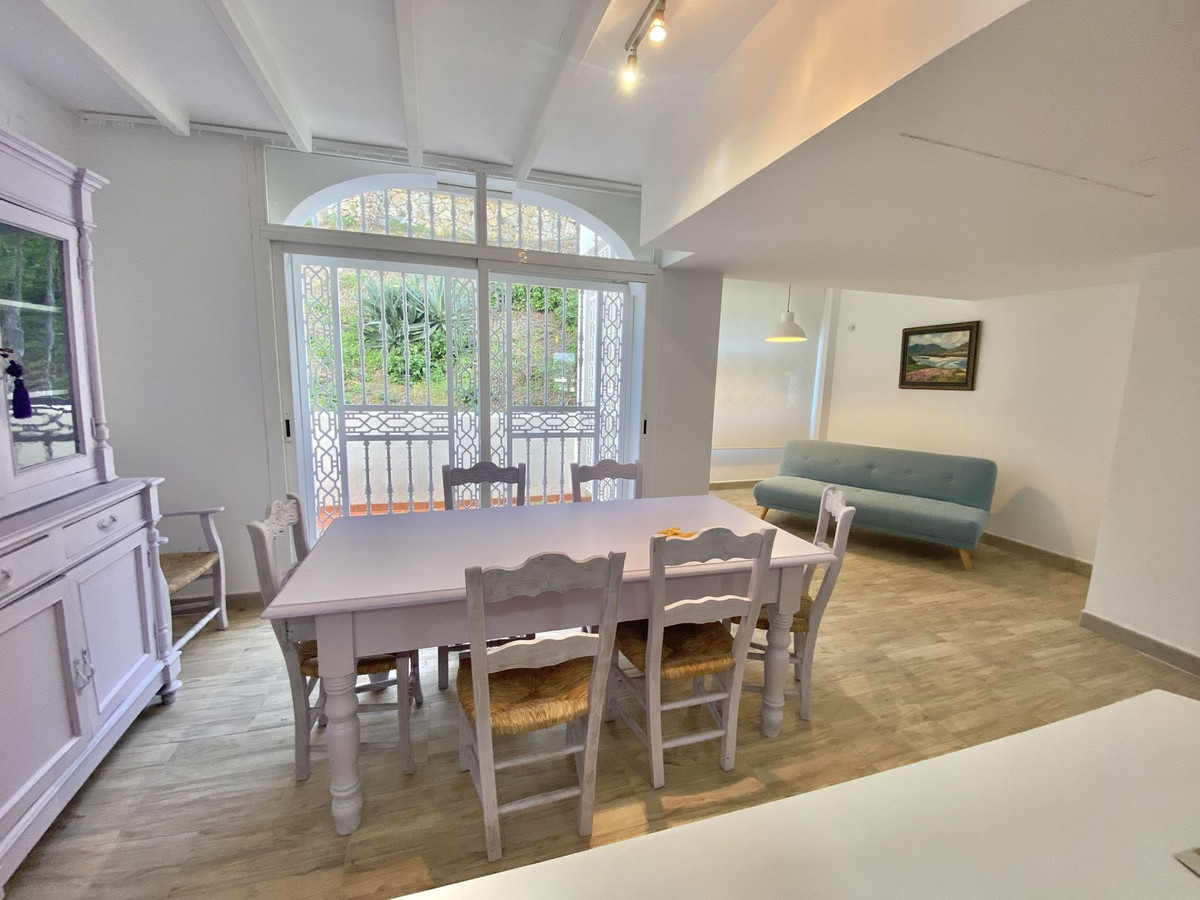 2 Bed Apartment for sale in La Quinta Costa Del Sol, Málaga, Spain