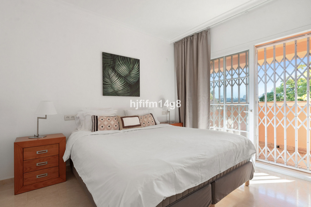 4 Bed Apartment for sale in Nueva Andalucía Costa Del Sol, Málaga, Spain