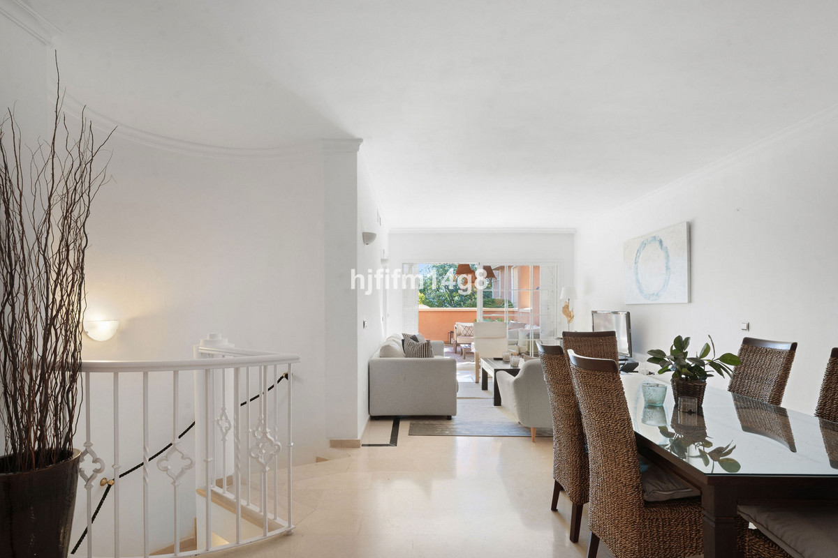 4 Bed Apartment for sale in Nueva Andalucía Costa Del Sol, Málaga, Spain