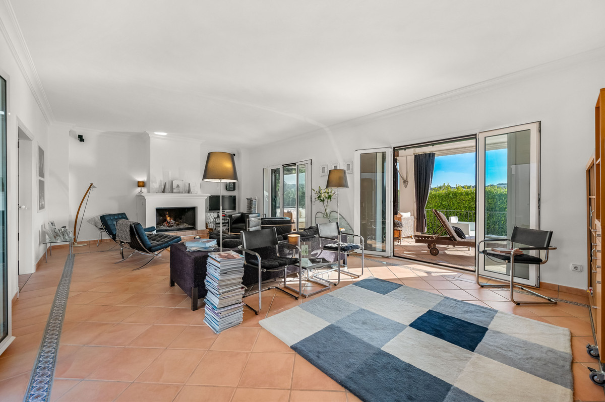 Se vende Villa - Chalet de 6 dormitorios en Costa Del Sol, Cadiz, España