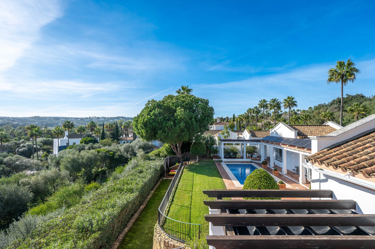 Se vende Villa - Chalet de 6 dormitorios en Costa Del Sol, Cadiz, España