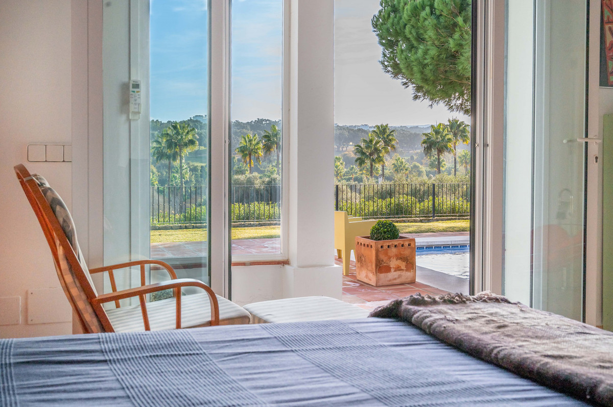 Se vende Villa - Chalet de 6 dormitorios en Costa Del Sol, Cadiz, España