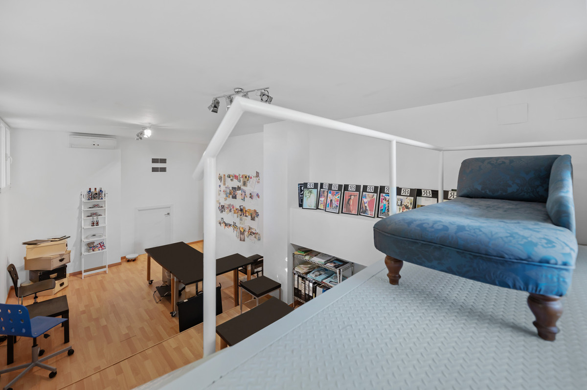 Se vende Villa - Chalet de 6 dormitorios en Costa Del Sol, Cadiz, España