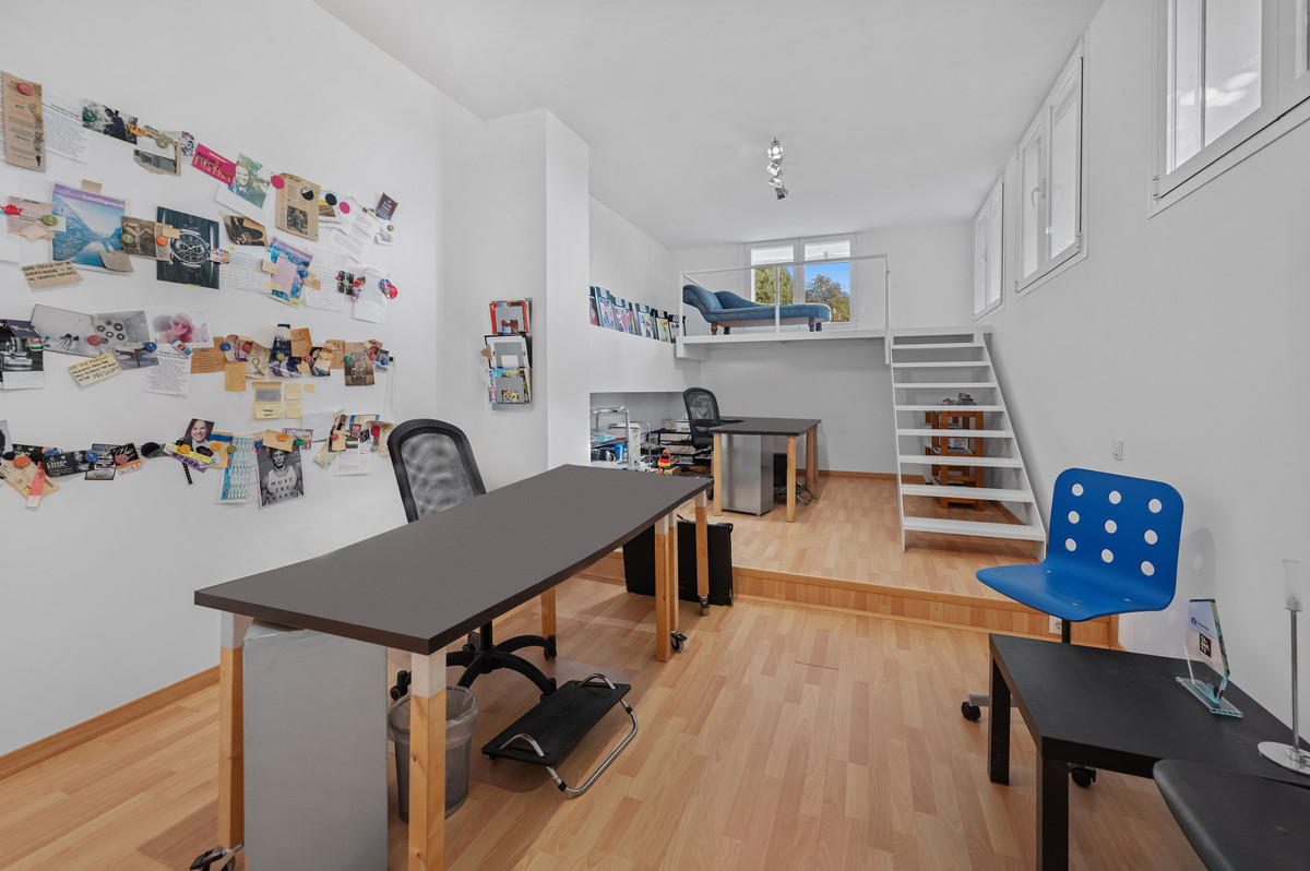 Se vende Villa - Chalet de 6 dormitorios en Costa Del Sol, Cadiz, España