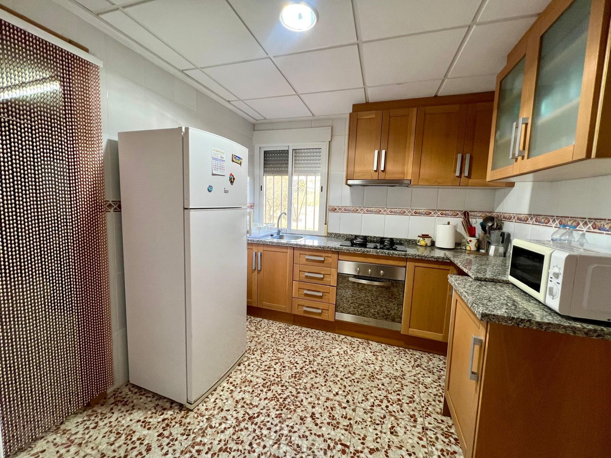 Se vende Villa - Chalet de 3 dormitorios en Costa Blanca, Alicante, España