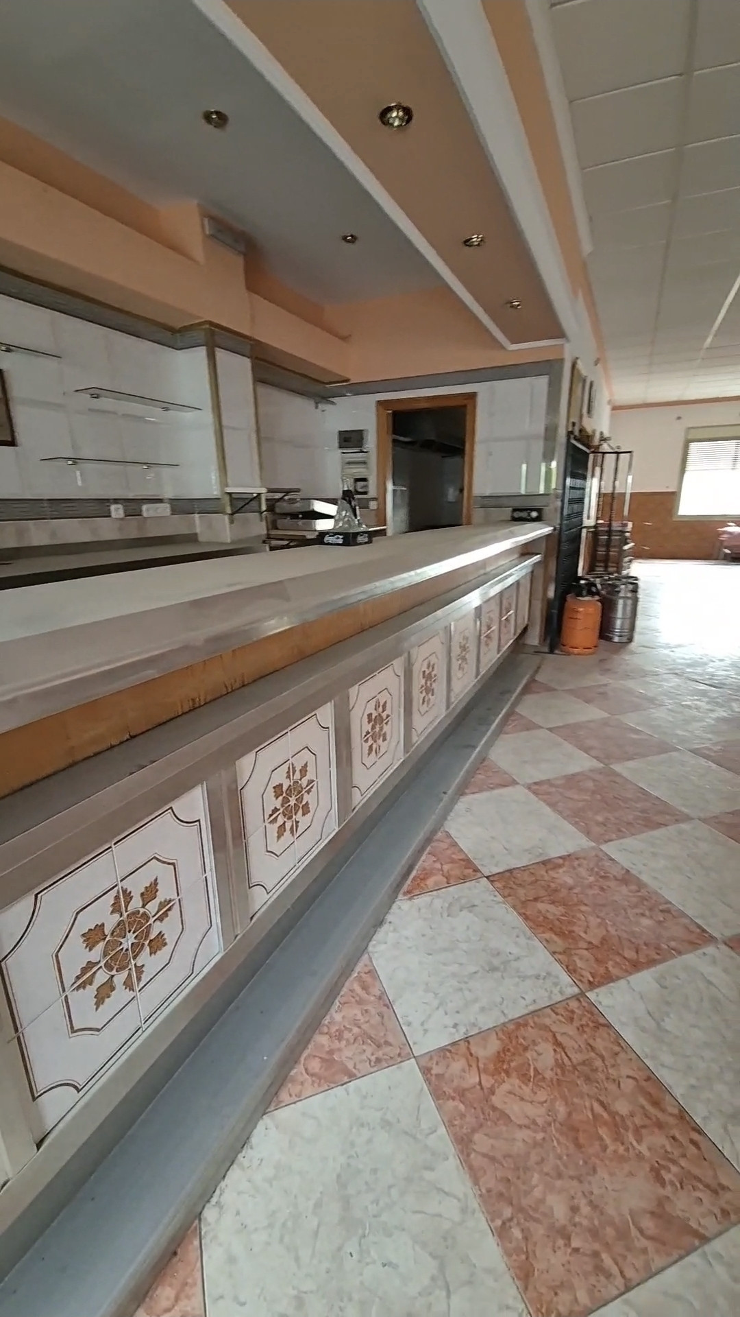 Se vende Local comercial  en Costa Del Sol, Málaga, España