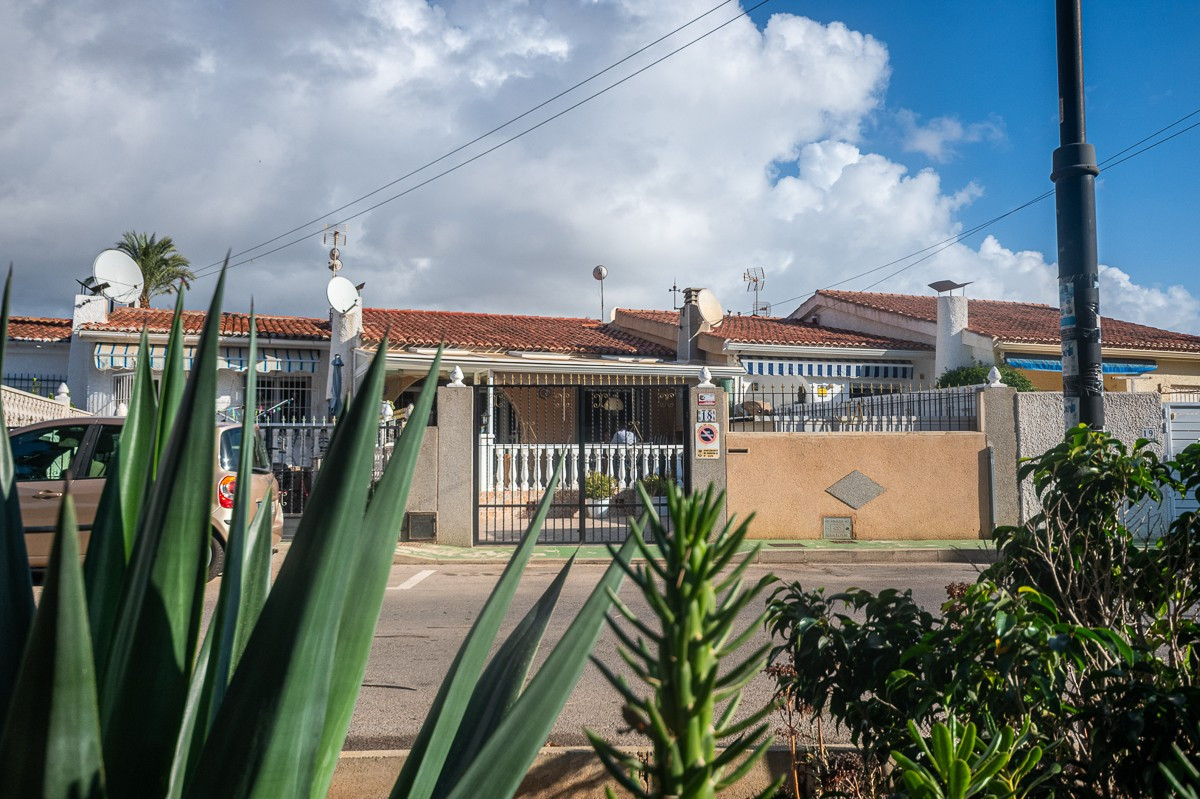 Se vende Villa - Chalet de 2 dormitorios en Costa Blanca, Alicante, España