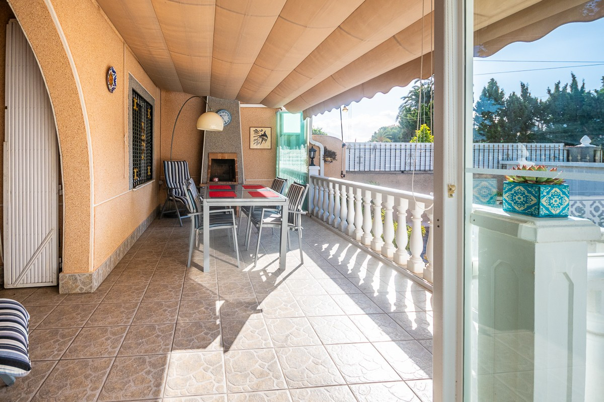 Se vende Villa - Chalet de 2 dormitorios en Costa Blanca, Alicante, España