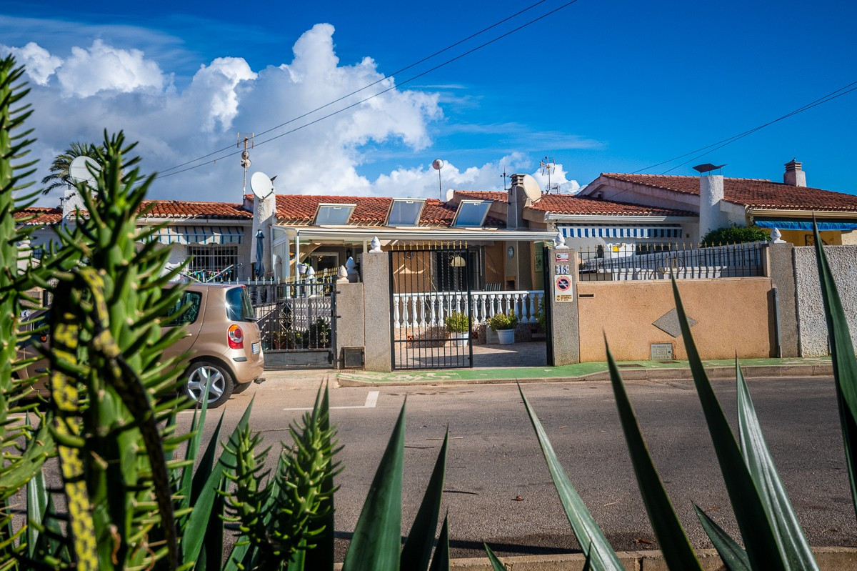 Se vende Villa - Chalet de 2 dormitorios en Costa Blanca, Alicante, España