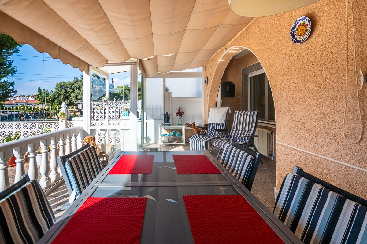 Se vende Villa - Chalet de 2 dormitorios en Costa Blanca, Alicante, España