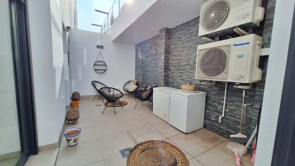 Se vende Apartamento Planta Baja de 3 dormitorios en Costa Blanca, Alicante, España