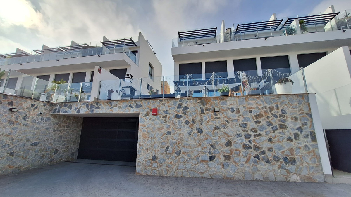 Se vende Apartamento Planta Baja de 3 dormitorios en Costa Blanca, Alicante, España