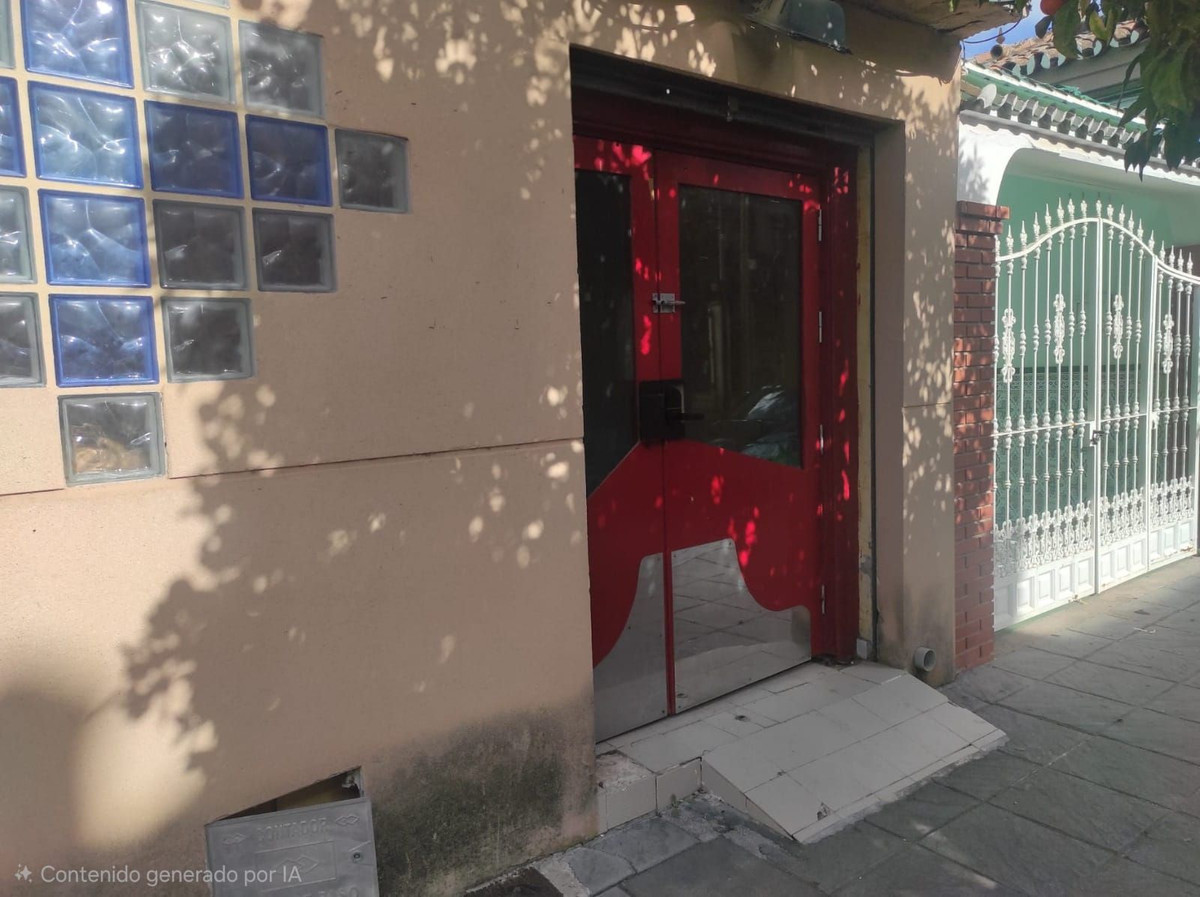 Se vende Local comercial  en Málaga Ciudad, Málaga, España
