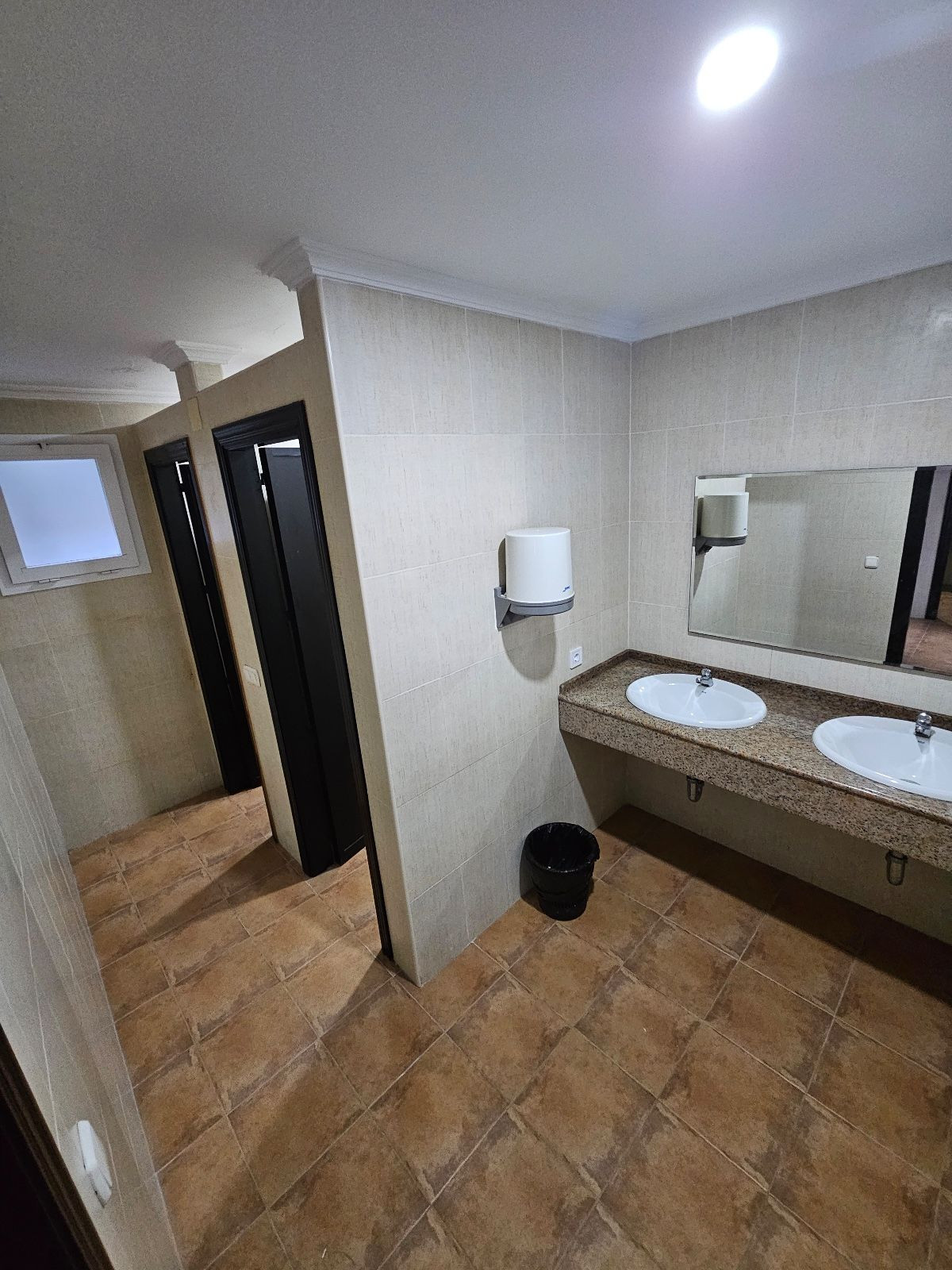 Se vende Negocio  en Costa Del Sol, Cadiz, España