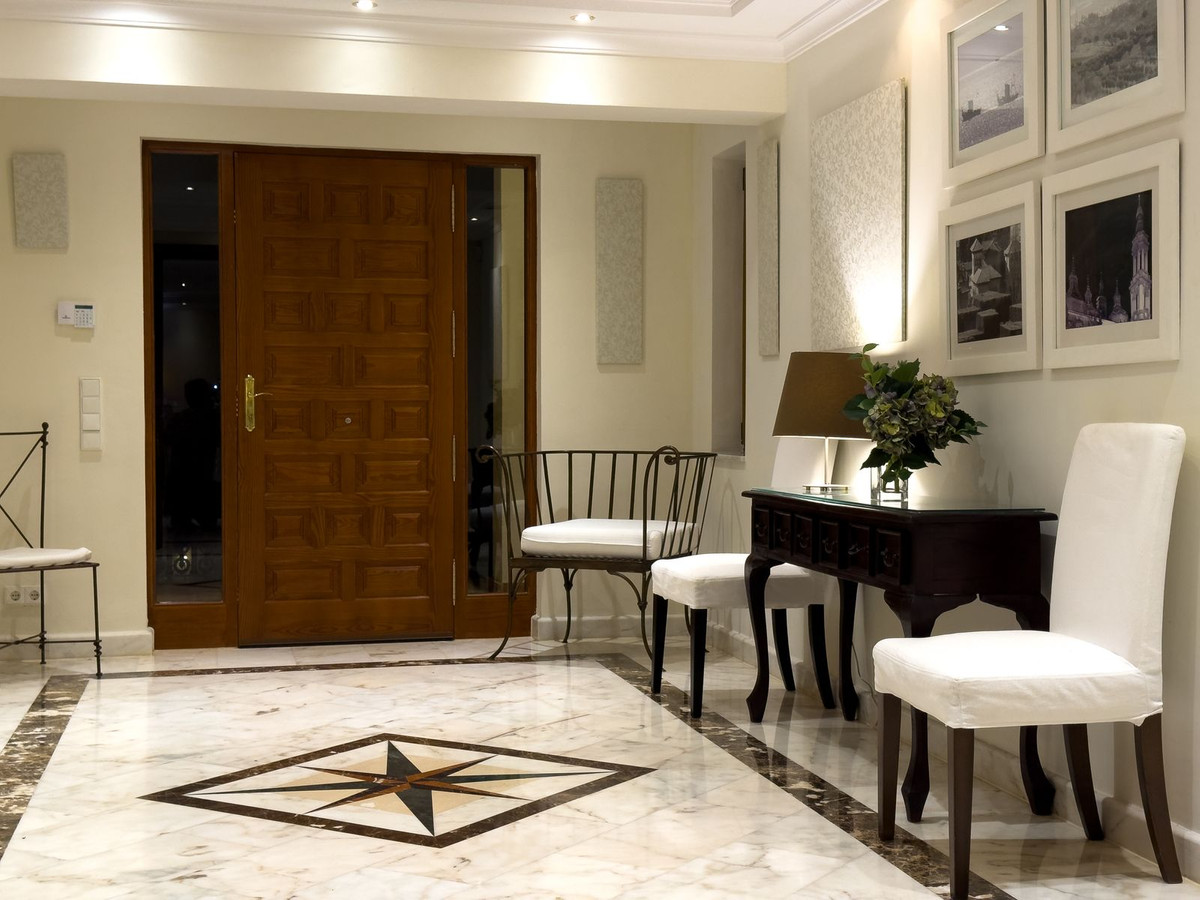 Se vende Villa - Chalet de 7 dormitorios en Costa Del Sol, Málaga, España