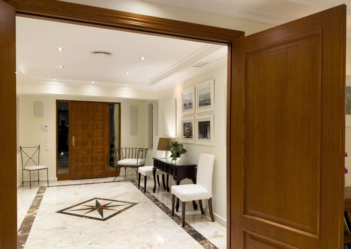 Se vende Villa - Chalet de 7 dormitorios en Costa Del Sol, Málaga, España