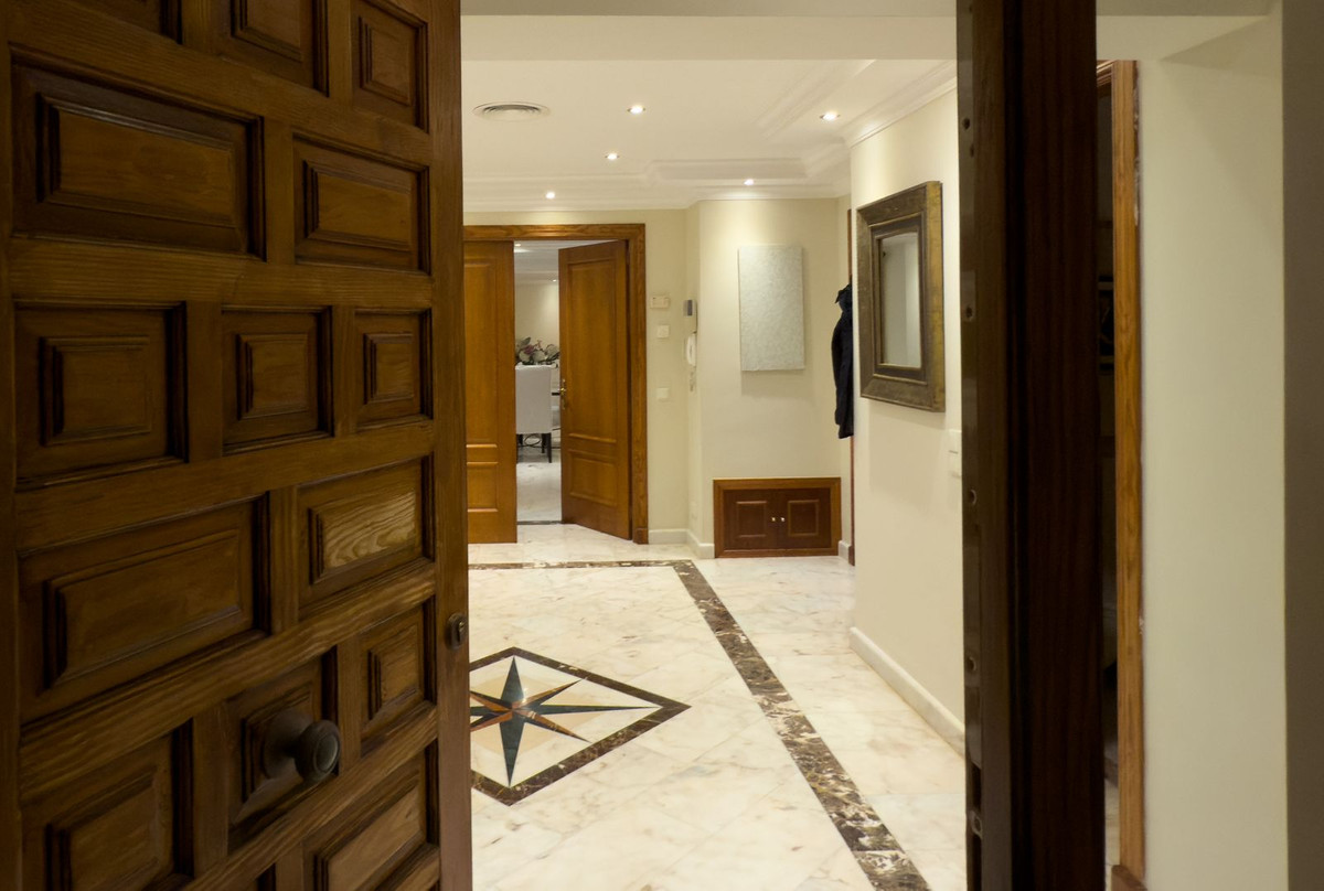 Se vende Villa - Chalet de 7 dormitorios en Costa Del Sol, Málaga, España