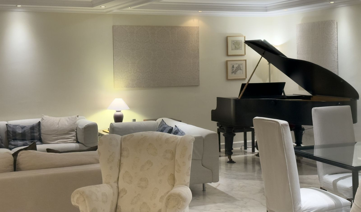 Se vende Villa - Chalet de 7 dormitorios en Costa Del Sol, Málaga, España