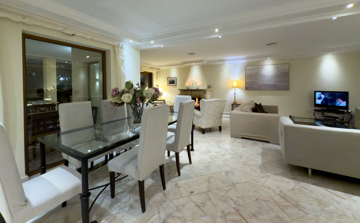 Se vende Villa - Chalet de 7 dormitorios en Costa Del Sol, Málaga, España