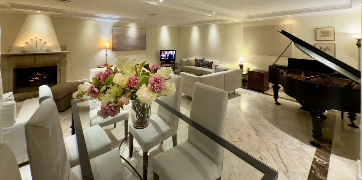 Se vende Villa - Chalet de 7 dormitorios en Costa Del Sol, Málaga, España