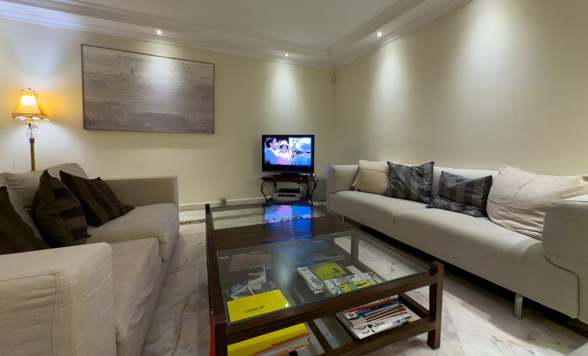 Se vende Villa - Chalet de 7 dormitorios en Costa Del Sol, Málaga, España