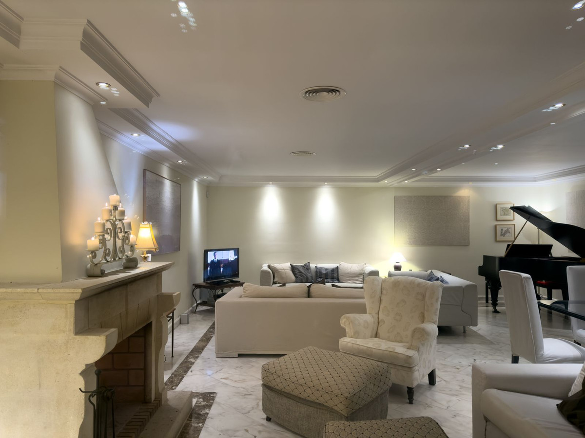 Se vende Villa - Chalet de 7 dormitorios en Costa Del Sol, Málaga, España