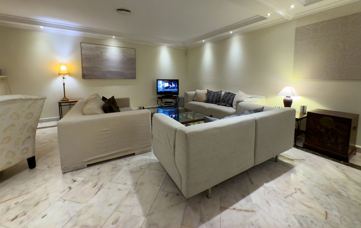 Se vende Villa - Chalet de 7 dormitorios en Costa Del Sol, Málaga, España