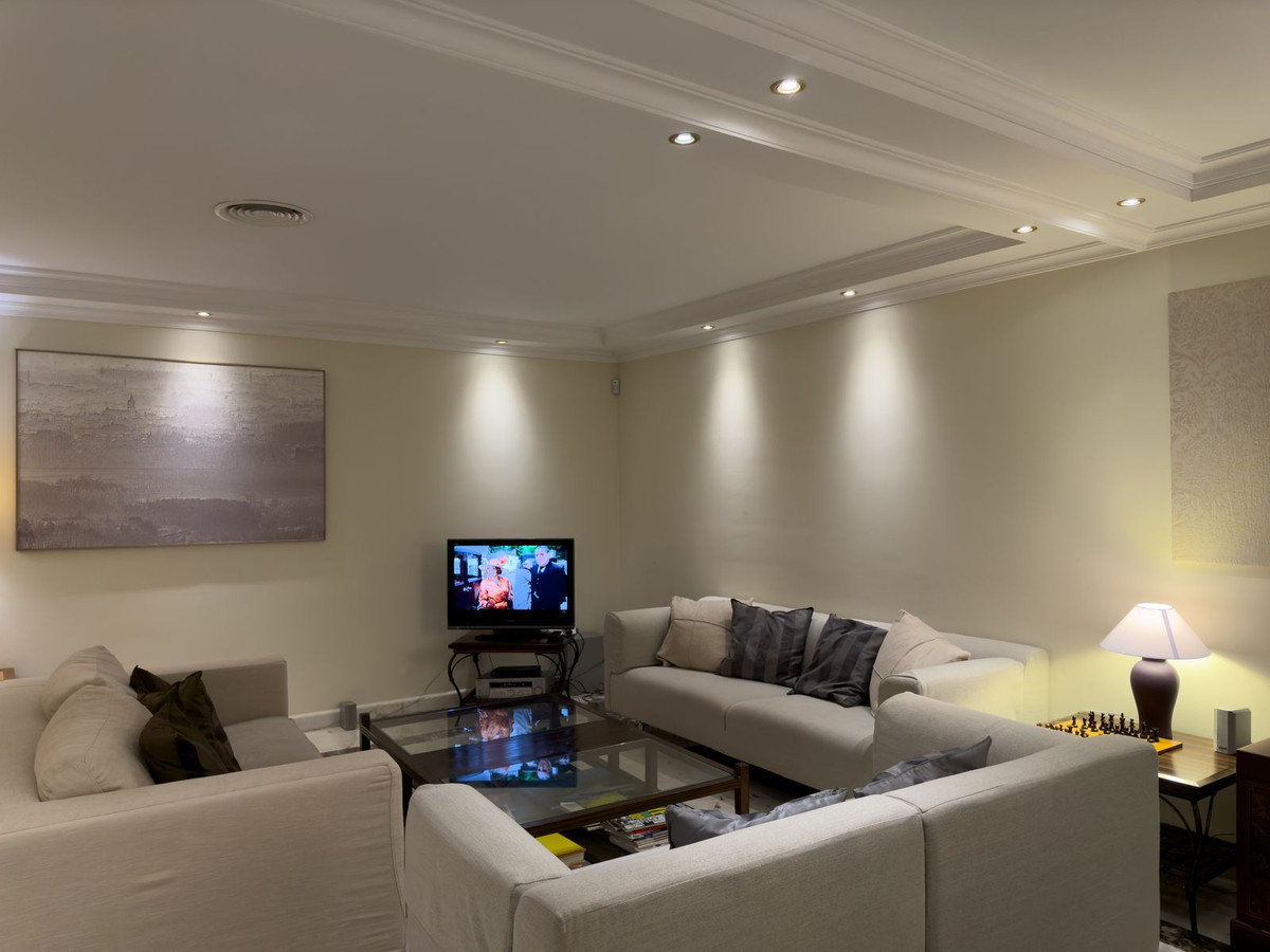 Se vende Villa - Chalet de 7 dormitorios en Costa Del Sol, Málaga, España
