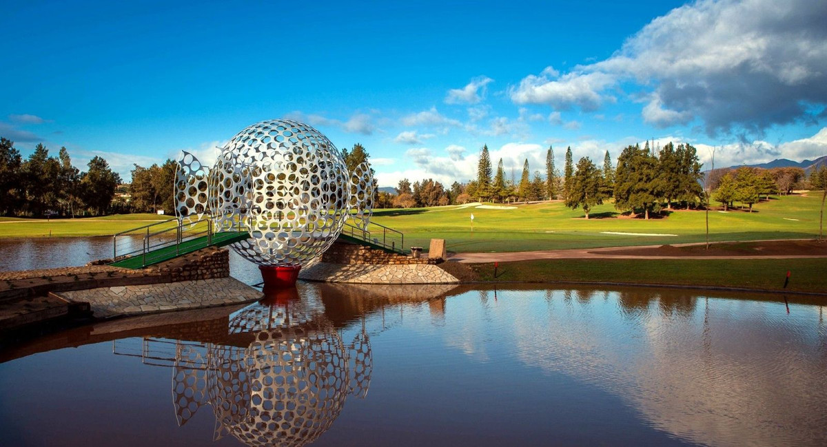 2 Bed Apartment for sale in Mijas Golf Costa Del Sol, Málaga, Spain