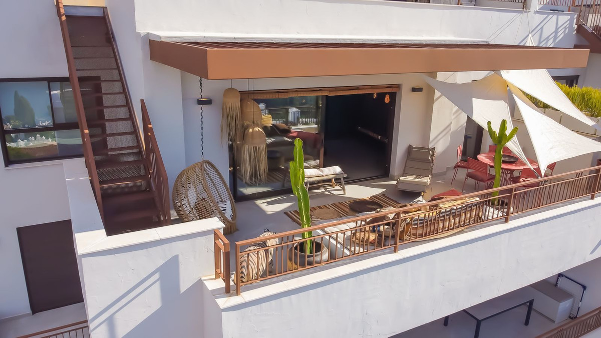 3 Bed Apartment for sale in Istán Costa Del Sol, Málaga, Spain