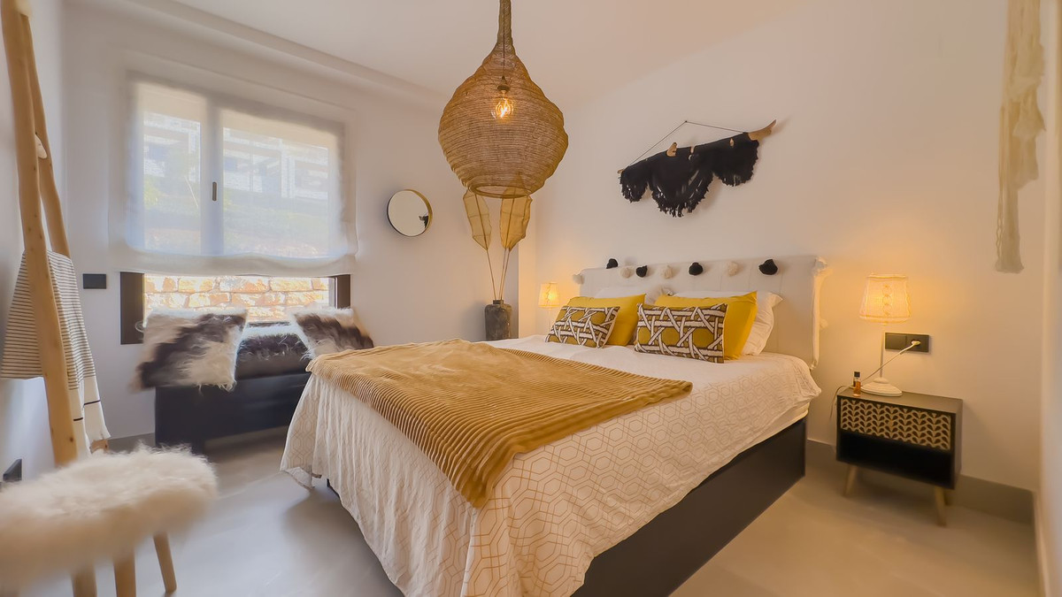 3 Bed Apartment for sale in Istán Costa Del Sol, Málaga, Spain