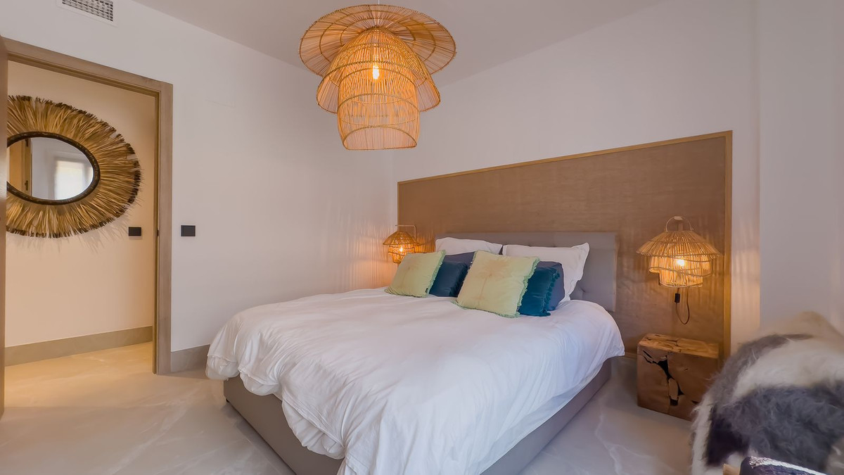 3 Bed Apartment for sale in Istán Costa Del Sol, Málaga, Spain