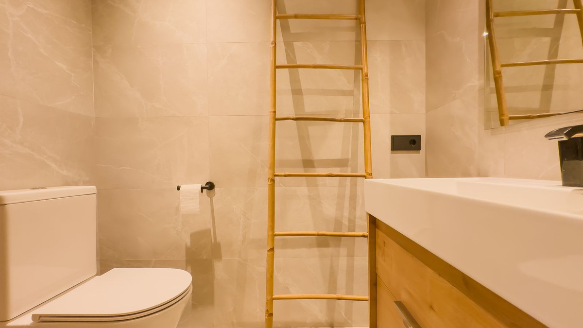 3 Bed Apartment for sale in Istán Costa Del Sol, Málaga, Spain