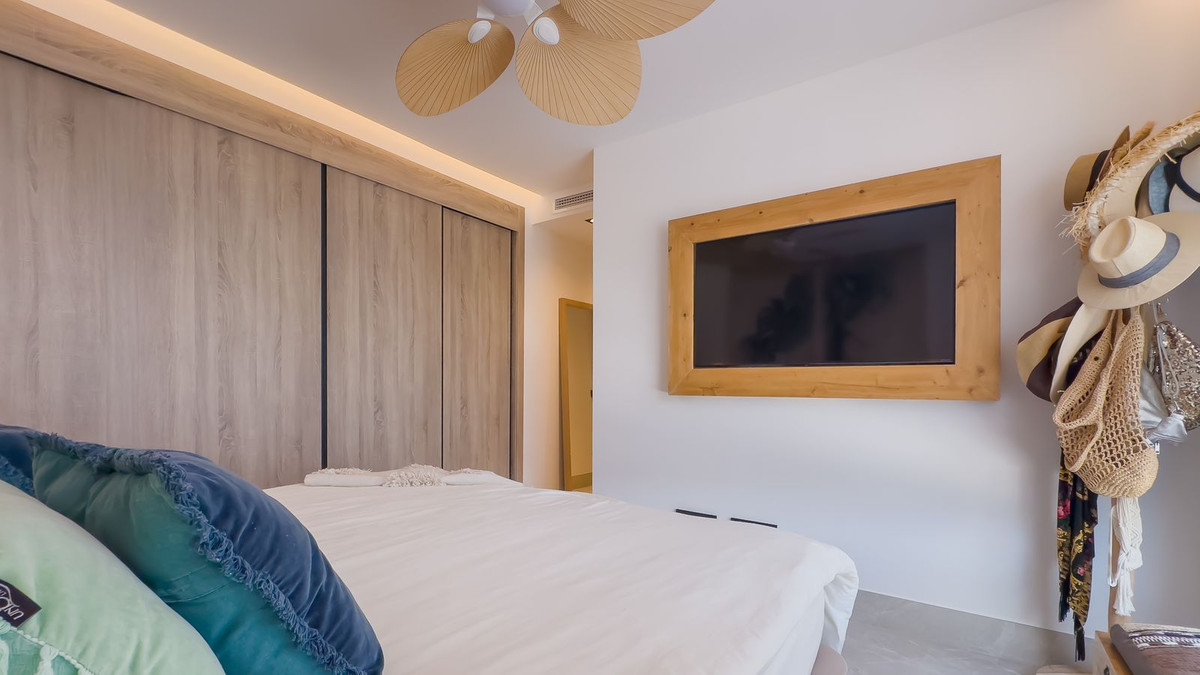 3 Bed Apartment for sale in Istán Costa Del Sol, Málaga, Spain